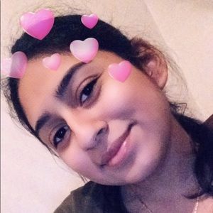 Meet your Posher, Ariana